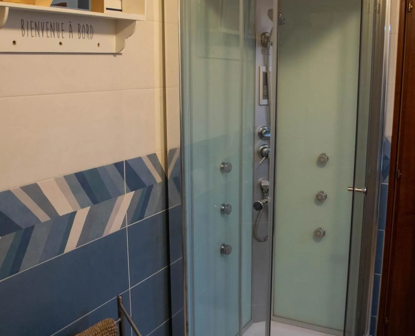 Bed and Breakfast Emmanueli65 fronte clinica tripla Piacenza Bed & Breakfast